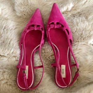 Prada Pink Vero Cuoio Sandals w/minimal wear! So classy, so cute!